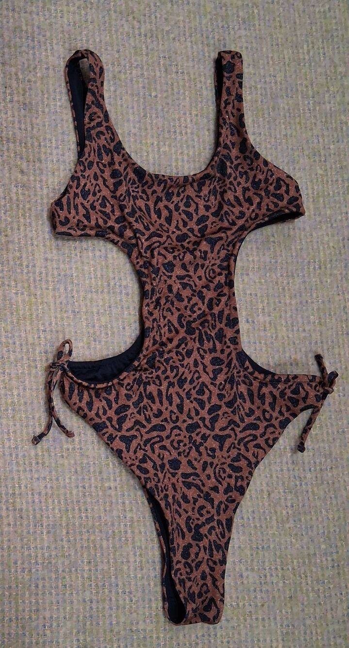 Oneone womens medium cut out swimsuit brown earthtone animal print bathing suit